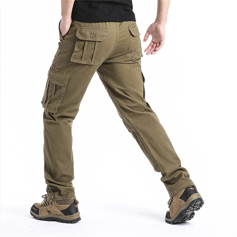 Cargo pants pocket detail