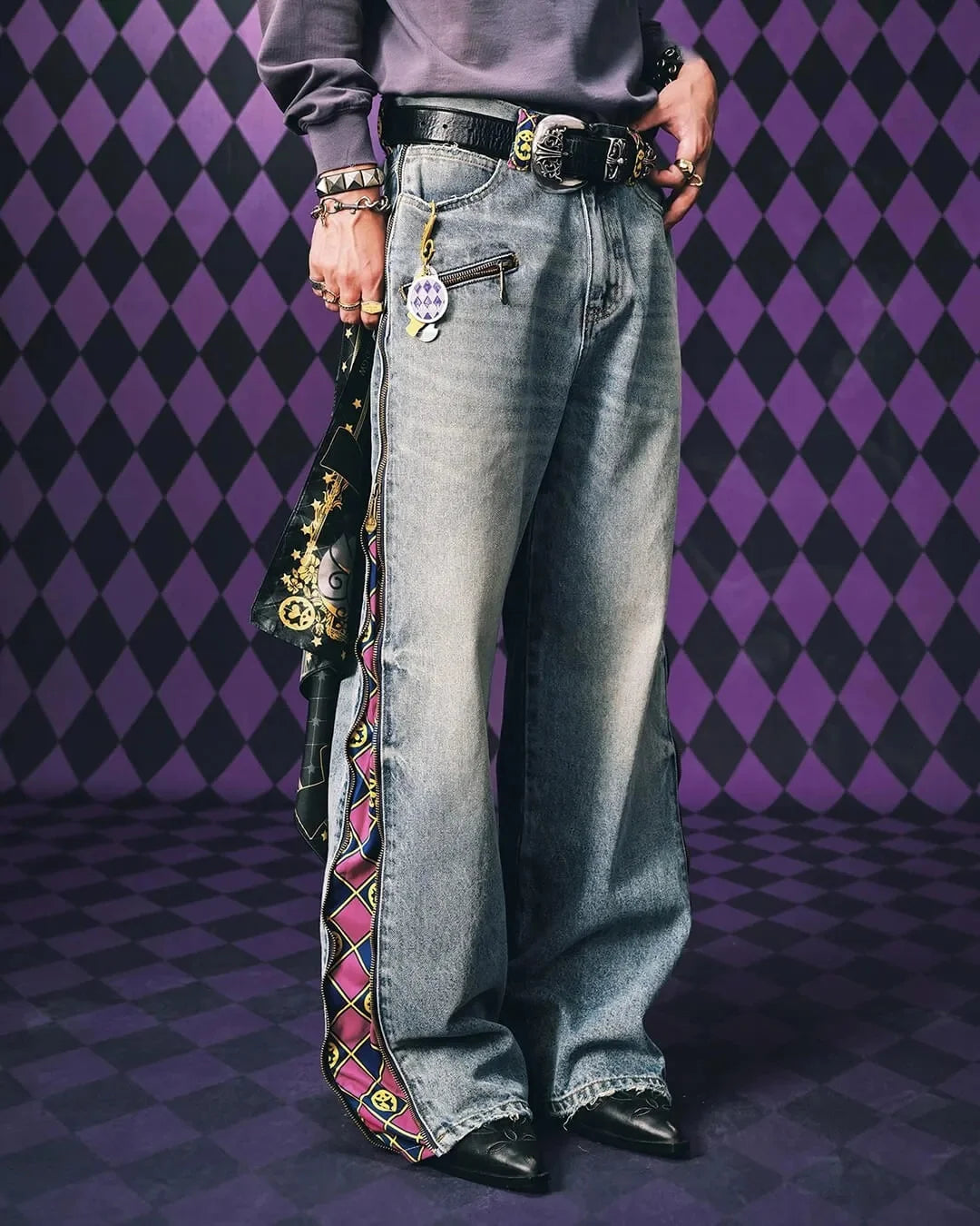Wide-Leg Baggy Jeans