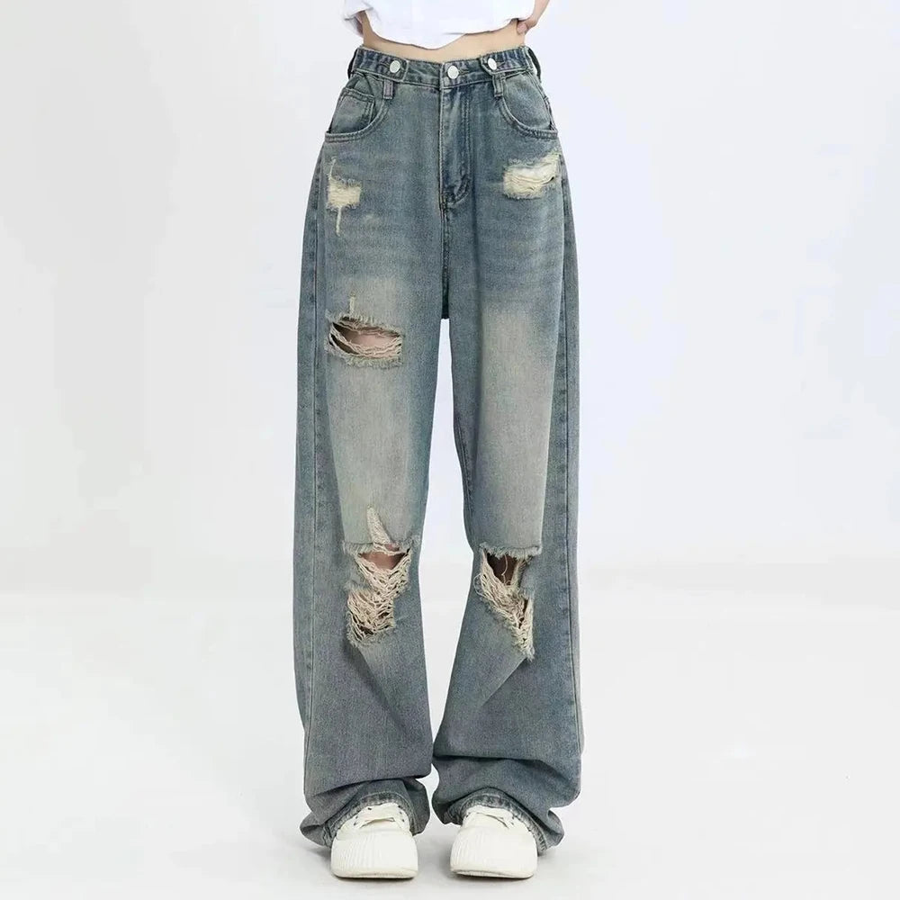 Baggy ripped jeans back